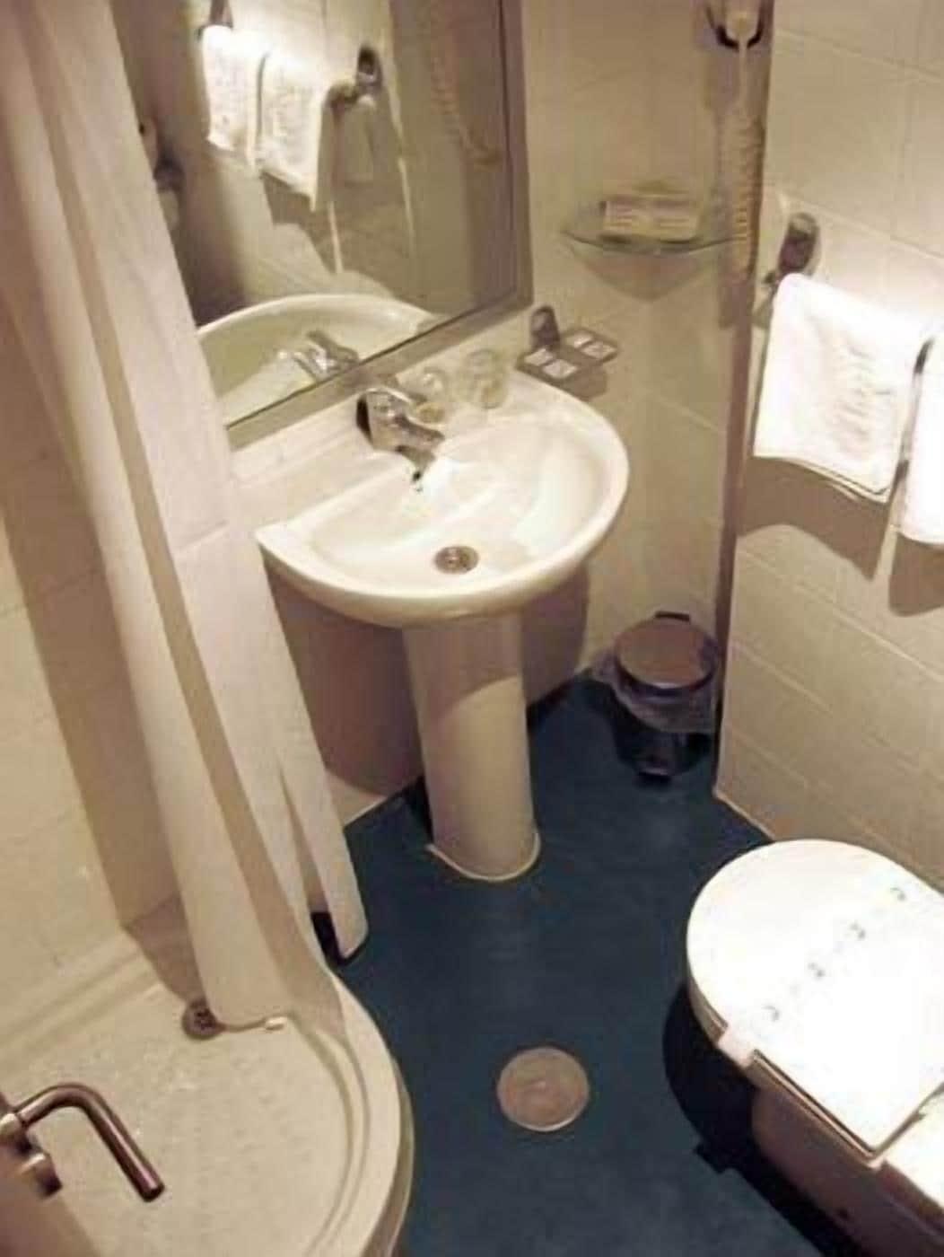Hotel La Plaza I 2*